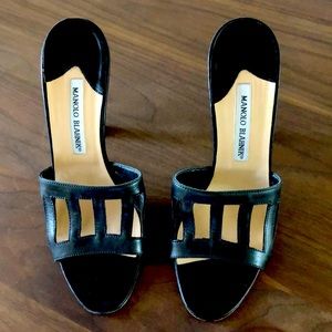 Manolo Blahnik black leather mules size 38